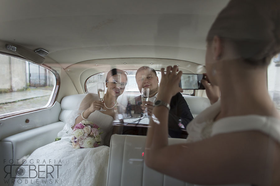 Piętrowy tort ślubny na weselu polsko-chińskim.