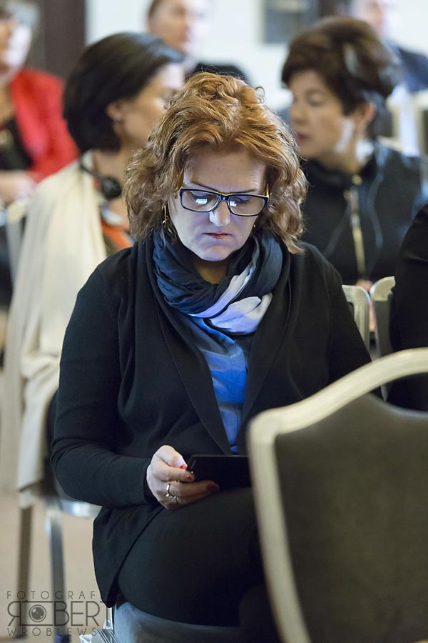 konferencja Thea fotograf