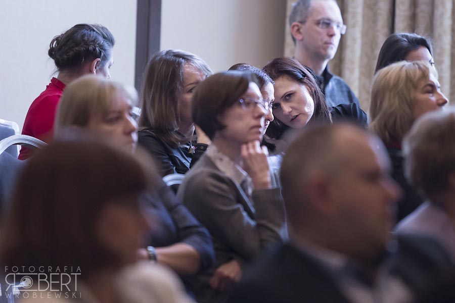 konferencja Thea fotograf