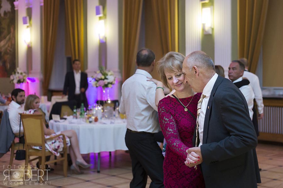 Goście weselni w akcji