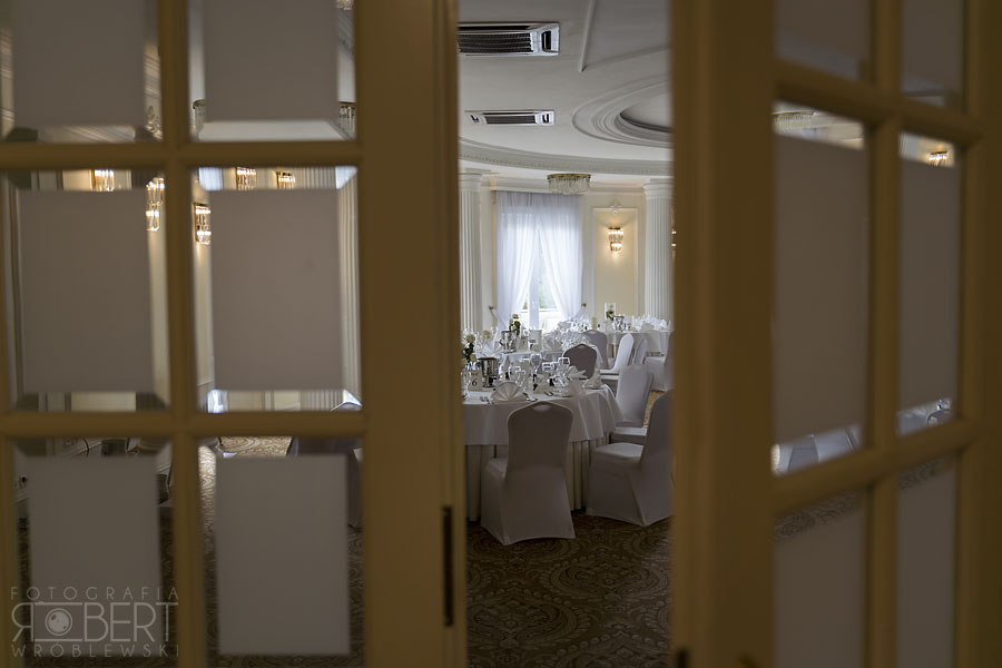Fotograf ślubny Pałacyk Otrębusy - wnętrze sali