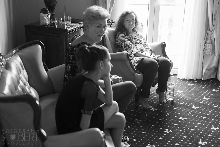 Uśmiechnięta Panna Młoda Asia