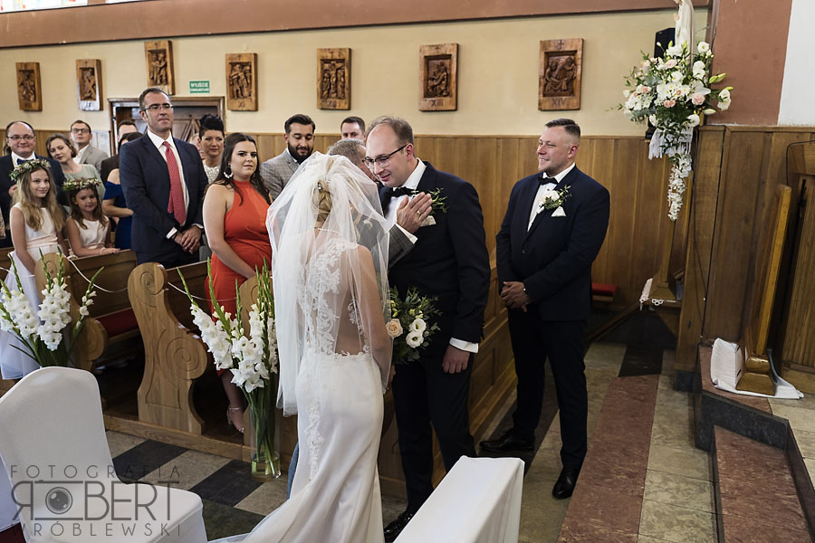 Wesele w Pałacu Smoszewo, emocje na twarzach gości