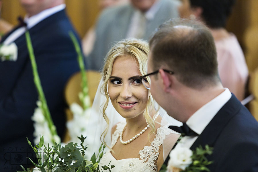 Goście i Nowożeńcy w tańcu, ujęcie z góry