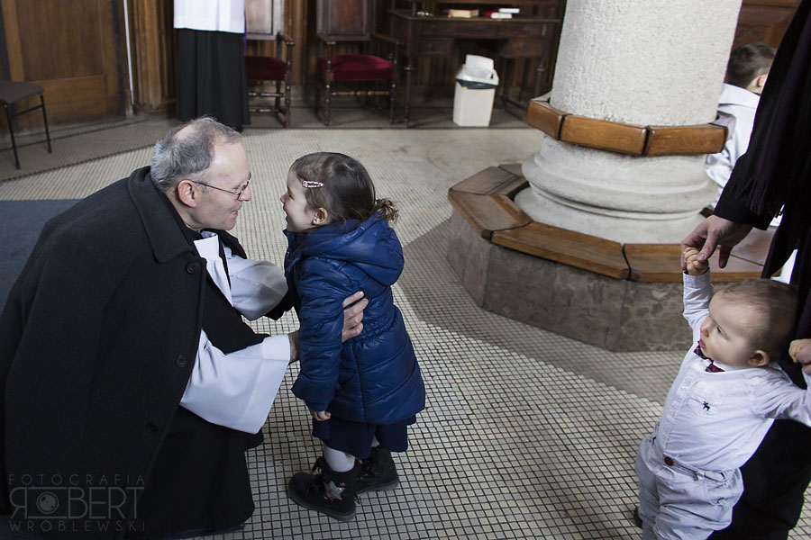 przywitanie z księdzem