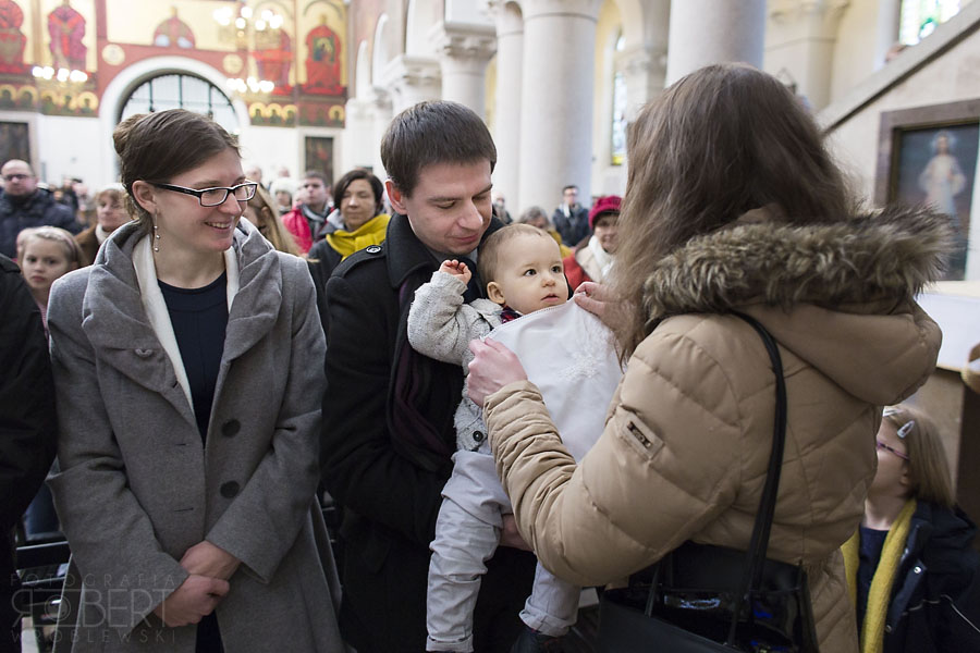 nakładanie białej szatki