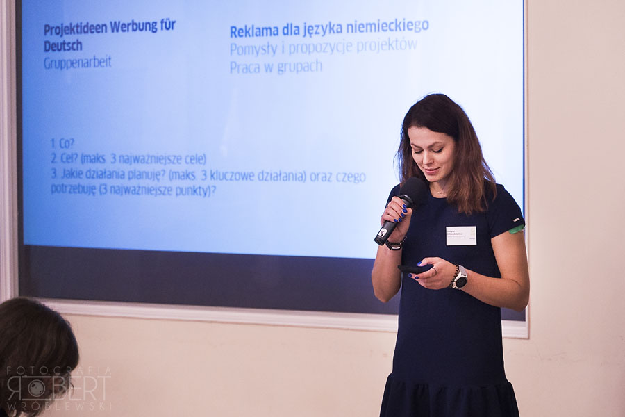 moderatorka konferencji moderatorka konferencji