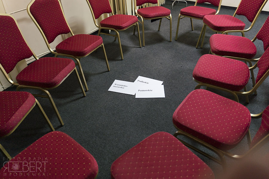 sala czeka na uczestników pracy w grupach sala czeka na uczestników pracy w grupach