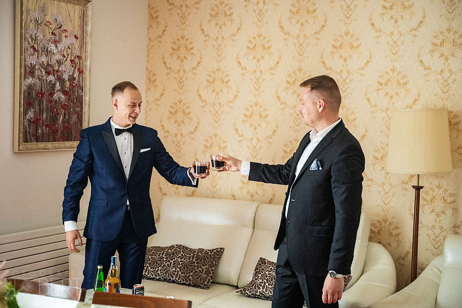 Wyjście Nowożeńców z kościoła w Babicach