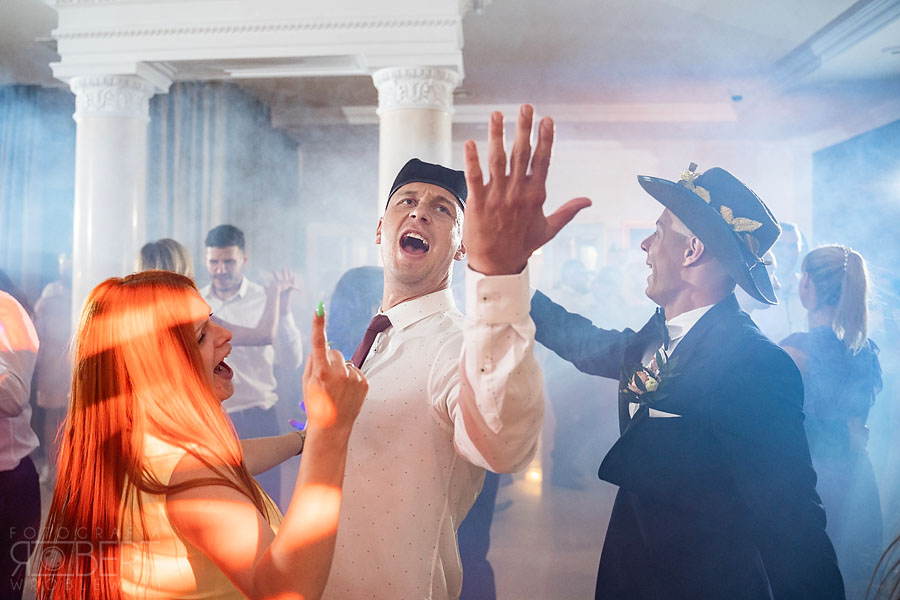 Pociąg weselny gości Hotelu Splendor