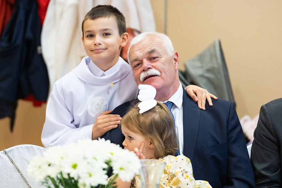 Rodzina Stasia Rodzina w komplecie w dniu komunii