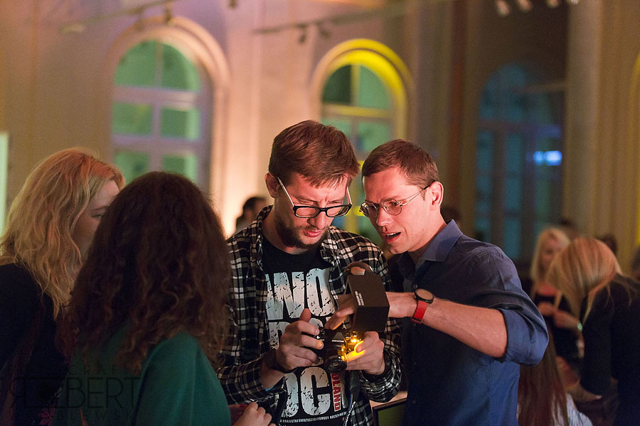 Fotograf na uroczystej gali z nagrodami