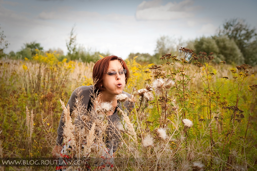 Sesja brzuszkowa z humorem w kapuście