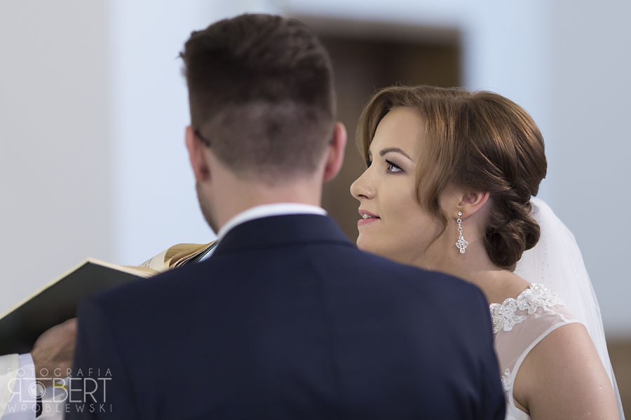 Biżuteria ślubna i perfumy