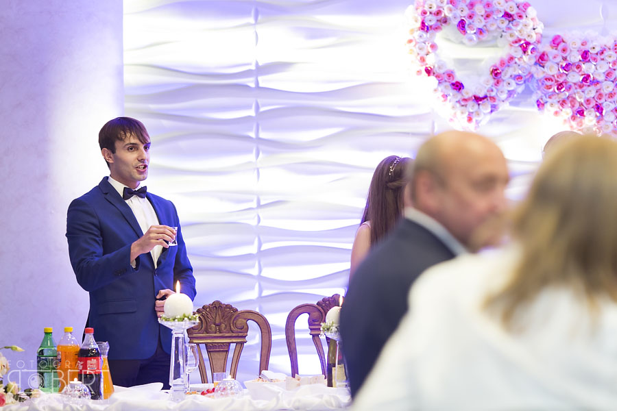 Życzenia przed kościołem w Grodzisku