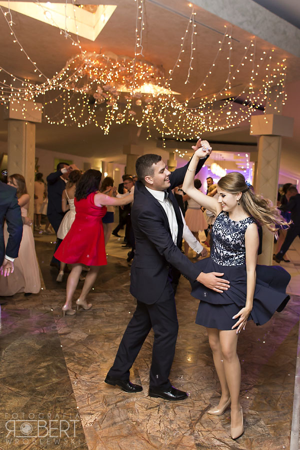 Szaleństwo gości na parkiecie Strzeniówka