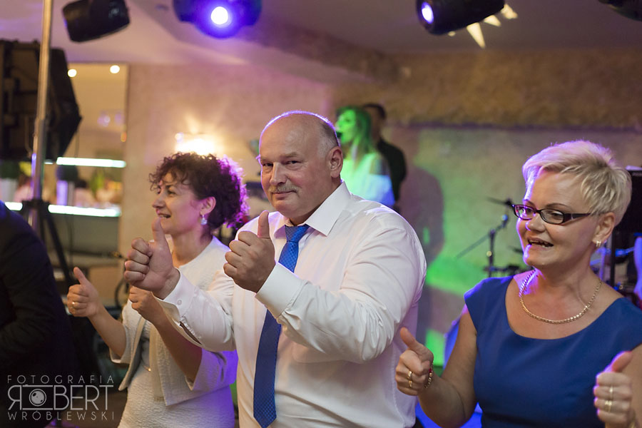 Szalona zabawa na parkiecie