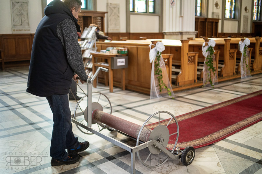Świadkowie podczas ceremonii ślubnej