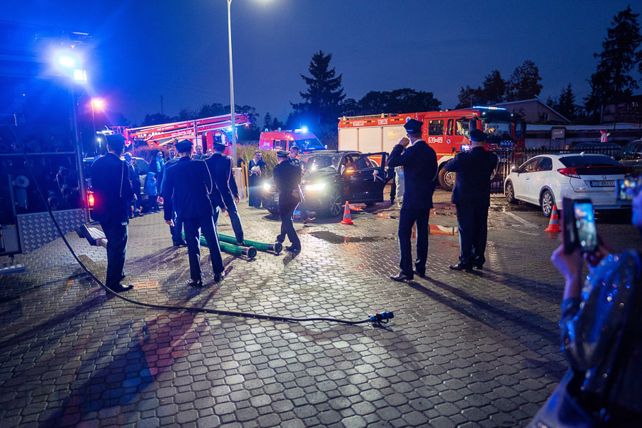 Rzucanie muchą przez Pana Młodego