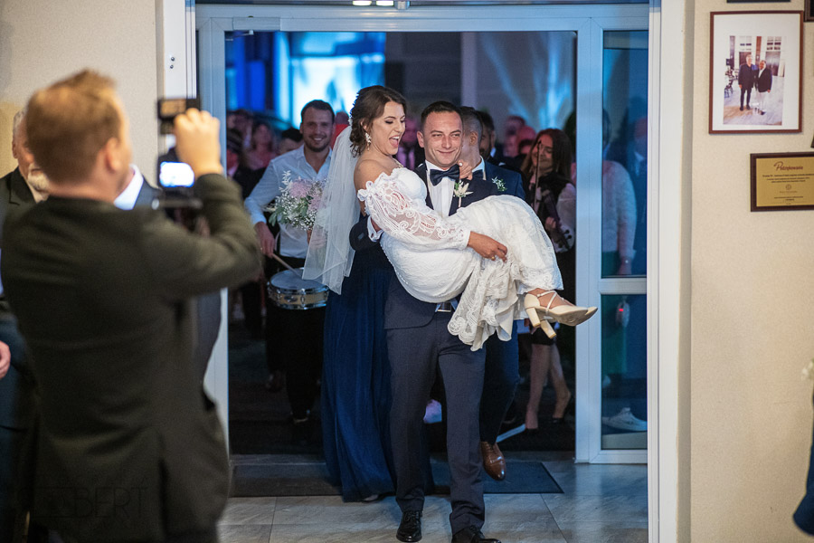 Detale dekoracji weselnych w zbliżeniu