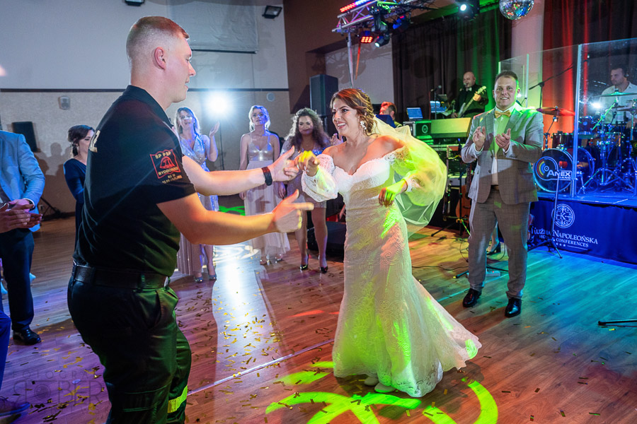 Reportaż ślubny Mileny i Mariusza - zabawa weselna