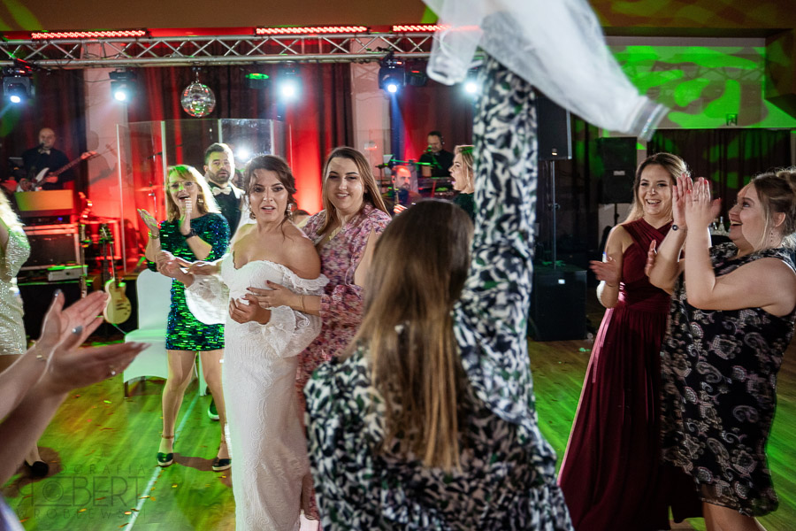 Uśmiechnięta Panna Młoda Milena