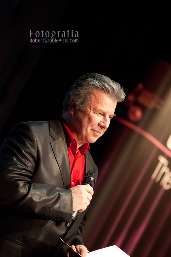 Emilian Kamiński podczas prelekcji Emilian Kamiński przemawiający do gości Montibello