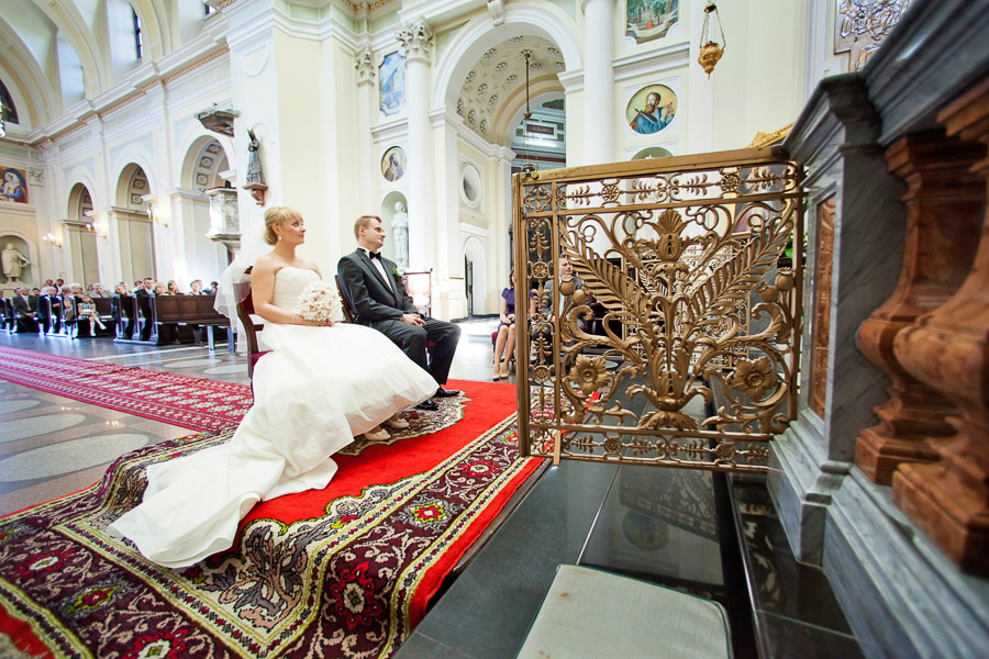 Wyjście nowożeńców z kościoła św. Anny Wilanów