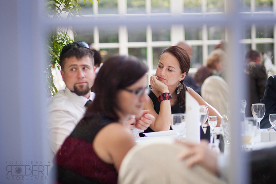 Goście bawiący się w Villa Juliana