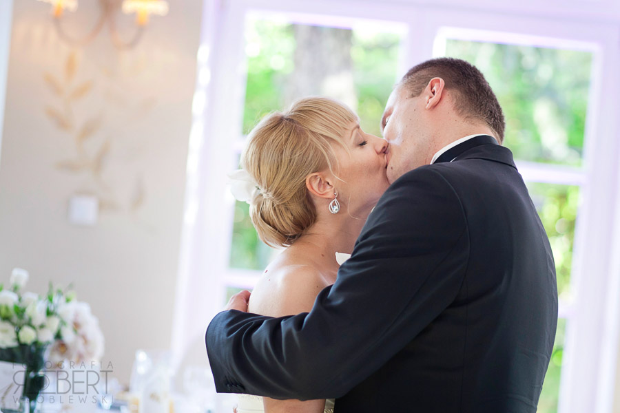 Rozmowy gości w Villa Juliana