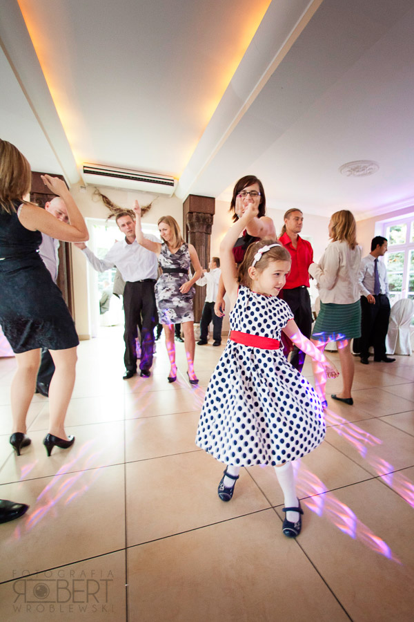 Detale stroju panny młodej Olgi