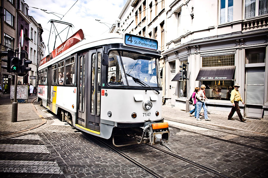 Antwerpia - rzeźba Brabo na rynku