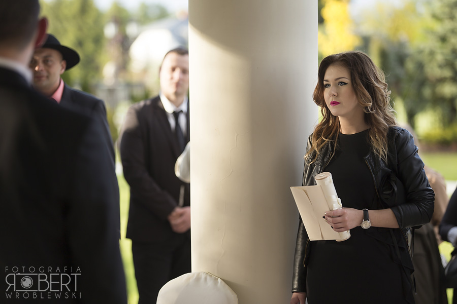 Atmosfera przyjęcia w ogrodzie Pałacyku Otrębusy