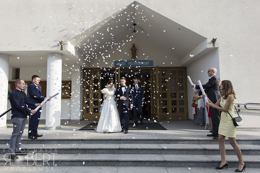 Zdjęcia ślubne w zieleni Milanówka