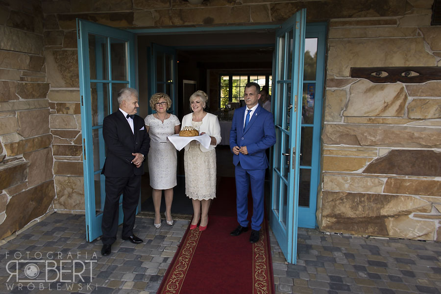 Zimne ognie przed wejściem do Hotelu Cyprus