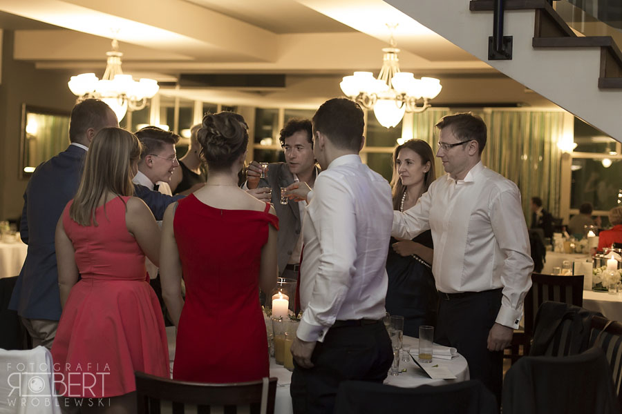 Parkiet w Glass Residence Zabawa weselna reportaż z Otwocka