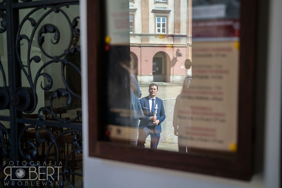 Sakrament chrztu Ceremonia lania wody święconej podczas chrztu