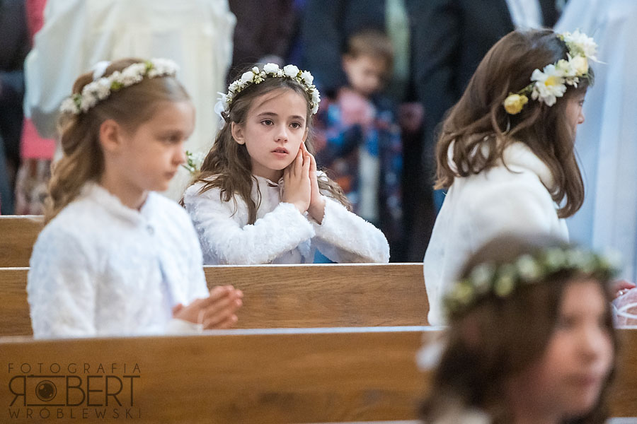 Zdjęcia grupowe komunia Zdjęcia grupowe z komunii w ogrodzie