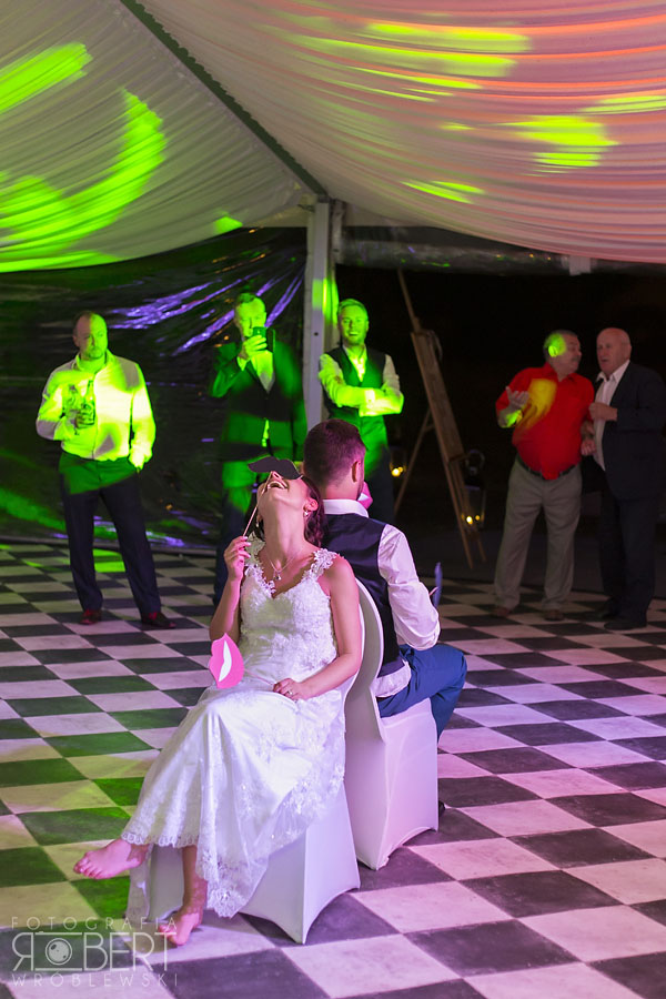 Nocny widok na Pałac Zegrzyński oświetlenie