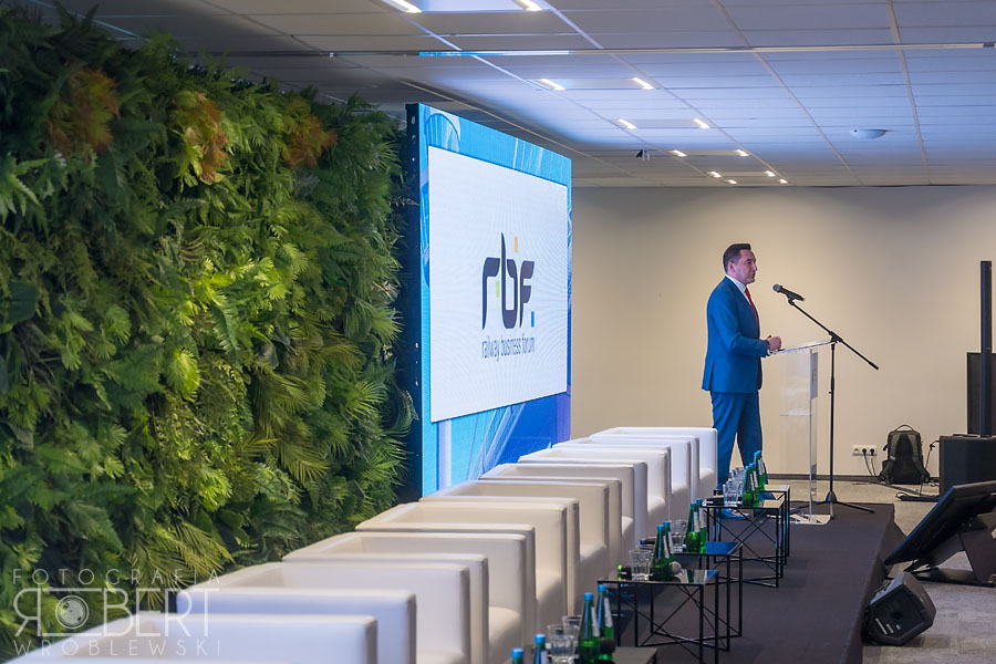 Dynamiczny reportaż z kongresu infrastruktury