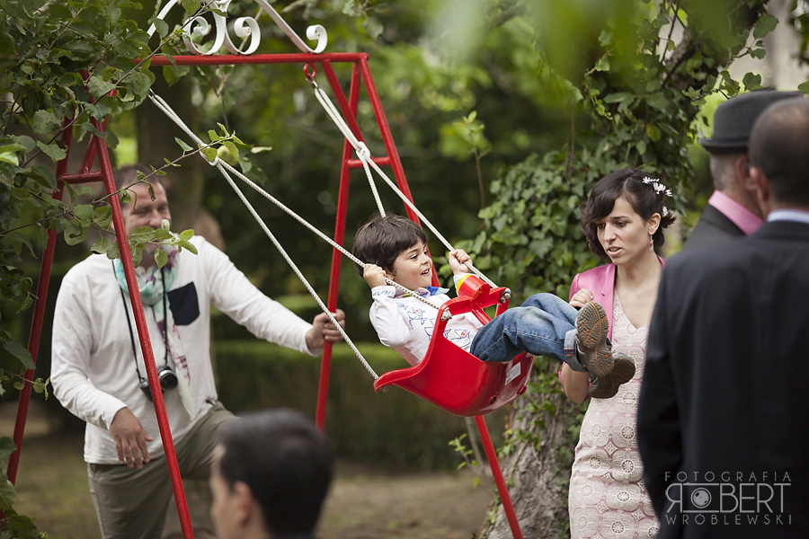 Rodrigo przygotowuje się do ceremonii