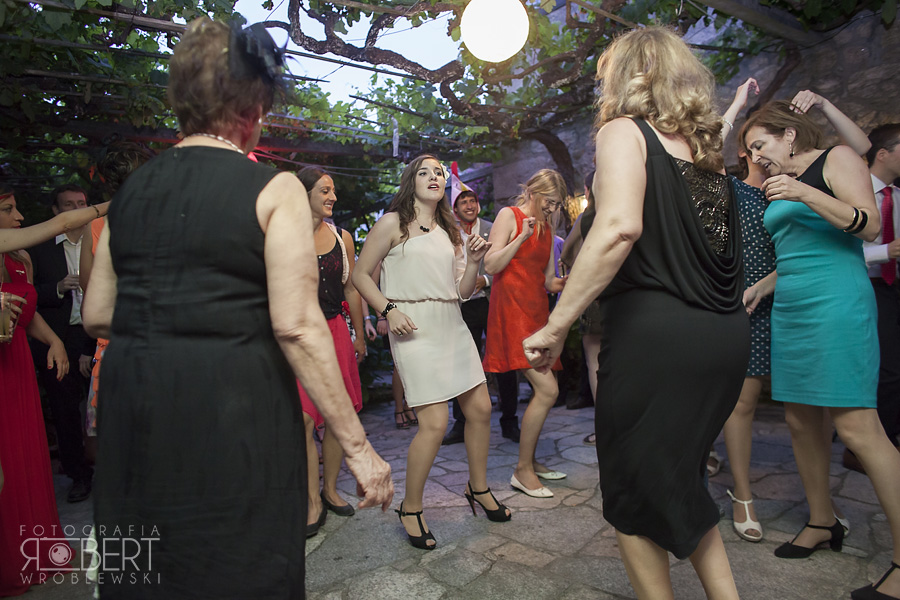 Tradycyjna uczta hiszpańska na weselu