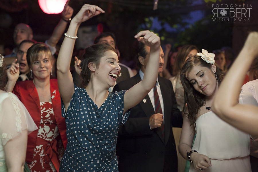 Koniec zabawy weselnej w namiocie