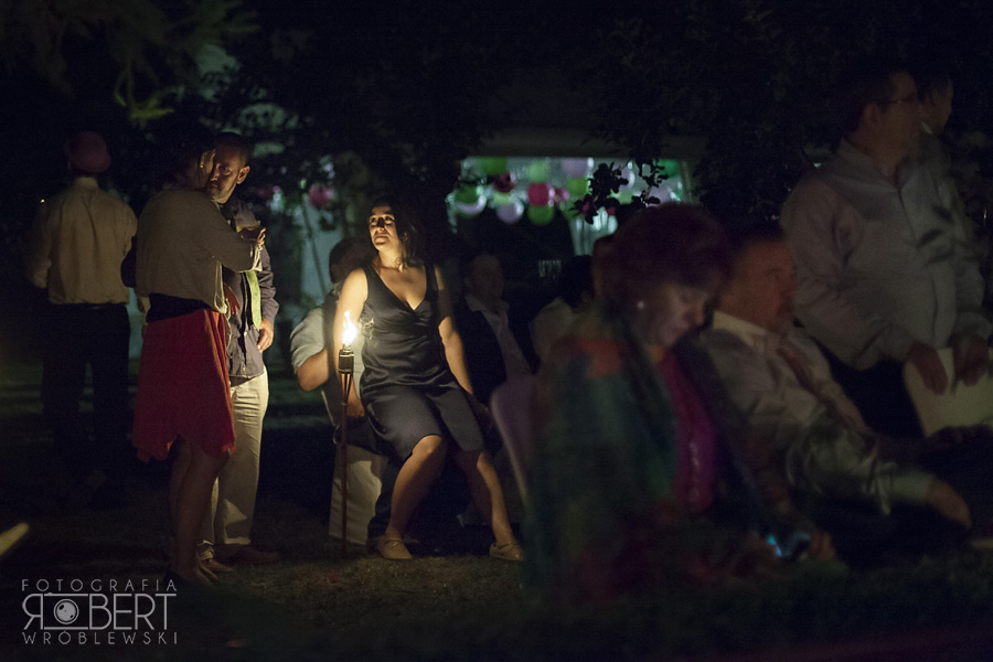 Szczęśliwi małżonkowie w hiszpańskim słońcu