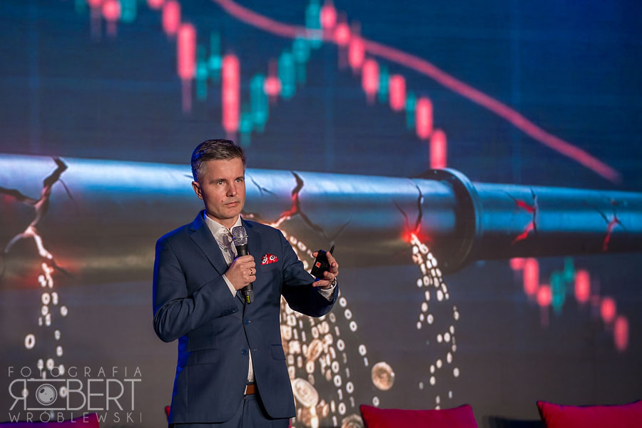 Prezentacja multimedialna na konferencji w Airport Hotel Okęcie